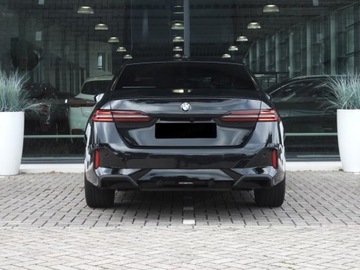 BMW Seria 5 G90-91 Touring 2.0 520d 197KM 2025 BMW Seria 5 520d xDrive Sport Sedan 2.0 (197KM) 2025, zdjęcie 3