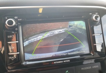 Mitsubishi Outlander III 2018 Mitsubishi Outlander Intense PLUS Kamera GetHelp 2.3 Diesel 150KM, zdjęcie 15