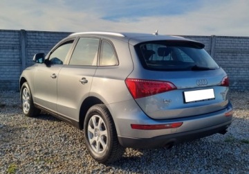Audi Q5 I SUV 2.0 TFSI 180KM 2010 Audi Q5 Sliczna 2.0 Benzyna 180KM Quattro AWD Bogata Wersja ORYGINAL Zadba, zdjęcie 2