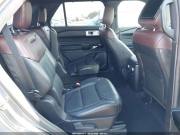 Ford Explorer VI 2022 Ford Explorer Platinum 2022 3.3l 3.3 Hybryda 318KM, zdjęcie 12