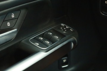 Mercedes GLB SUV 2.0 220d 190KM 2021 Mercedes GLB GLB 220 d 4MATIC, Salon Polska, zdjęcie 16