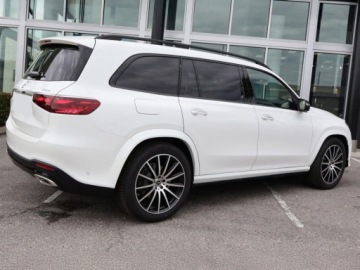 Mercedes GLS X167 SUV Facelifting 3.0 450d 367KM 2025 MERCEDES-BENZ GLS 450 d 4-MATIC AMG Line 3.0 (367KM) 2025, zdjęcie 3
