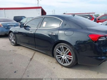 Maserati Ghibli III 2022 Maserati Ghibli Modena 2022 3.0l 3.0 Benzyna 424KM, zdjęcie 2