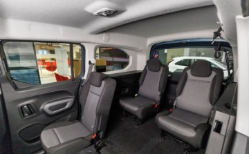Toyota 2024 Toyota Proace City City Verso Long 1.5 D-4D Family aut 1.5 Diesel 130KM, zdjęcie 25