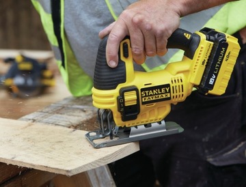 АККУМУЛЯТОРНЫЙ ЛОБЗОЖ STANLEY FMC650B розетка