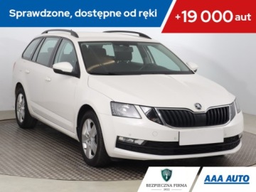 Skoda Octavia III Kombi Facelifting 1.6 TDI 115KM 2019 Skoda Octavia 1.6 TDI, Salon Polska