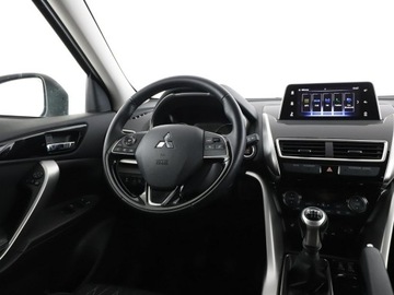 Mitsubishi Eclipse Cross SUV 1.5 T 163KM 2018 Mitsubishi Eclipse Cross grzane fotele kamera, zdjęcie 15
