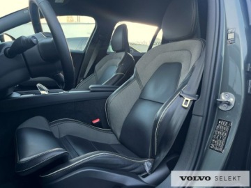 Volvo V60 II  Kombi Facelifting 2.0 B4 B 197KM 2025 Volvo V60 FV23% SalonPL B4B Plus Dark Full-LED BLI, zdjęcie 13