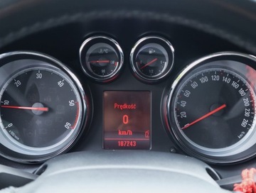 Opel Astra J Hatchback 5d 1.7 CDTI ECOTEC 110KM 2011 Opel Astra 1.7 CDTI, Klima, Klimatronic, Tempomat, zdjęcie 10