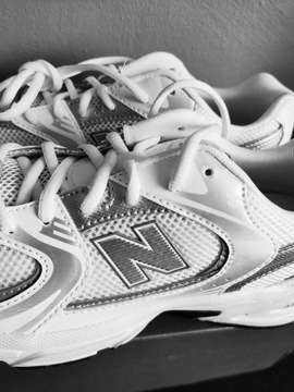 New Balance 530 piękna biało-srebrna kolorystyka r. 39