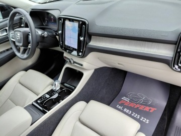 Volvo XC40 Crossover Facelifting 2.0 B5 250KM 2023 Volvo XC 40 Full Opcja Panorama Kamera 360 4x4 Full LED Harman Kardon 2.0, zdjęcie 14