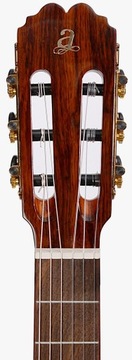 Адмира Триана — классическая гитара