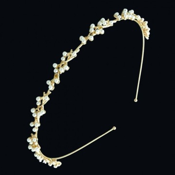 Čelenka do vlasov zdobená zlatými perlami O530