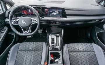 Volkswagen Golf VIII Variant 1.5 eTSI 150KM 2023 Volkswagen Golf Volkswagen Golf 1.5 eTSI MHEV R-Line DSG 1.5 Benzyna 150KM, zdjęcie 34