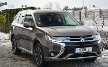 Mitsubishi Outlander III 2017 Mitsubishi Outlander Mitsubishi Outlander 2.0 4WD Top 2.0 Hybryda Plug-in, zdjęcie 1