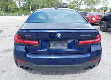 BMW Seria 5 G30-G31 2021 BMW Seria 5 2021, 4.4L, 4x4, M550I, od ubezpieczalni 4.4 Benzyna 523KM, zdjęcie 8