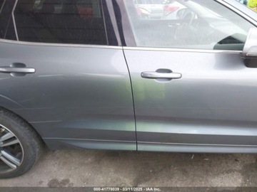 Volvo XC60 II Crossover T5 250KM 2018 Volvo XC 60 2018 VOLVO XC60 T5 MOMENTUM 2.0 Benzyna 250KM, zdjęcie 6