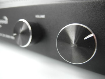 Ламповый предусилитель Dynavox TPR-1