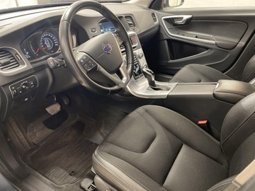 Volvo S60 II Sedan Facelifting 2.0 D3 DRIVE-E 150KM 2016 Volvo S60 2.0 T Momentum II (2010-) Volvo S60 , Sa, zdjęcie 2