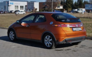 Honda Civic VIII Hatchback 5d 1.4 i 83KM 2008 Honda Civic GWARANCJA, 2008r, 1.4 BenzynaLPG, Niski przebieg, Nowe sprzegl, zdjęcie 3