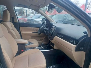Mitsubishi Outlander III SUV Facelifting 2017 2.0 150KM 2018 Mitsubishi Outlander Mitsubishi Outlander 2.0 Intense Navi 4WD CVT Deale, zdjęcie 7