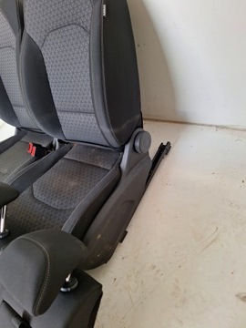 KIA XCEED X-CEED KOMPLET SEDADLA POHOVKA ZADNÍ KOMPLETNÍ UK OE 19-