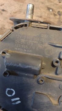 MECHANIZMUS STĚRAČE Z MOTORKEM DO SKODA OCTAVIA 2