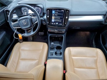 Volvo XC40 Crossover 2.0 T5 247KM 2019 Volvo XC 40 2019 VOLVO XC40 T5 MOMENTUM 2.0 Benzyna 248KM, zdjęcie 7