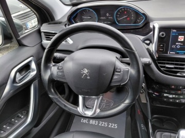 Peugeot 2008 I SUV Facelifting 1.2 PureTech 130KM 2019 Peugeot 2008 130 KM Klimatronik Sensor PDC Navi 1.2 Benzyna 130KM, zdjęcie 17