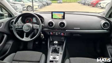 Audi A3 8V Sportback 5d Facelifting 1.5 TFSI 150KM 2017 Audi A3 Sportback 1.5T 150KM manual Navi czujniki climatronic 100 bezwypad, zdjęcie 33