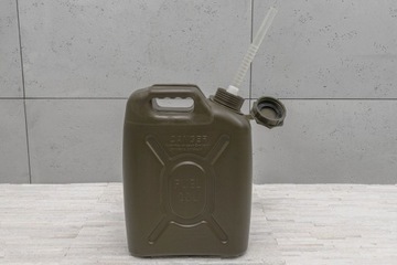 JEEP WRANGLER АВТОМОБИЛЬНЫЙ КАННИСТР С ВОРОНКОЙ 19 ЛЕТ