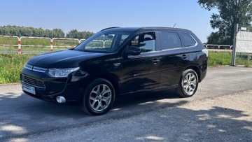 Mitsubishi Outlander III SUV PHEV 2.0 DOHC MIVEC 121KM 2014 Mitsubishi Outlander Raty 2.0 benz Plugin Hybrid Automat tylko 114tys km Z, zdjęcie 3