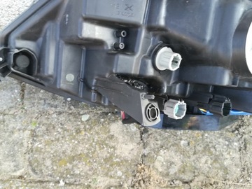 NISSAN X TRAIL X-TRAIL T32 FACELIFT SVĚTLO PŘEDNÍ PRAVÁ EVROPA ORIGINÁLNÍ