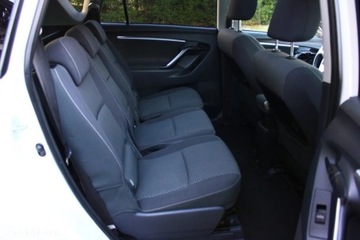 Toyota Verso Minivan Facelifting 1.6 D-4D 112KM 2015 Toyota Verso Toyota Verso 1.6 D-4D 7-Sitzer StartStop Skyview Edition 1.6, zdjęcie 35