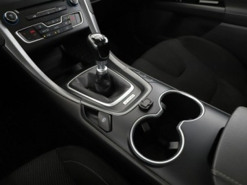 Ford Mondeo V Kombi 2.0 TDCi 150KM 2018 Ford Mondeo Historia serwisowa panorama Navi, zdjęcie 28