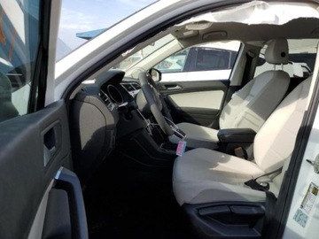 Volkswagen Tiguan II 2021 Volkswagen Tiguan VOLKSWAGEN TIGUAN S, 2021r., 2.0L 2.0 Benzyna 184KM, zdjęcie 7