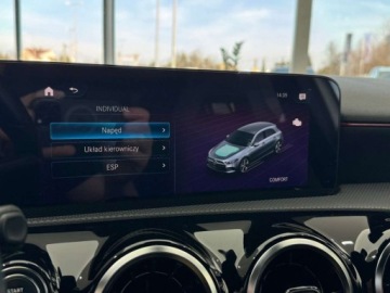 Mercedes Klasa A W177/V177 Hatchback Plug-In 1.3 250e 218KM 2020 Mercedes-Benz Klasa A AMG Line Plug In Fotele kubelkowe Nawigacja Kame, zdjęcie 34
