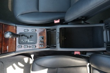 Mercedes Klasa E W210 1998 Mercedes E240 V6 aut Elegance 160000km Skóra Hak Grzane fotele 2xParktronik, zdjęcie 19