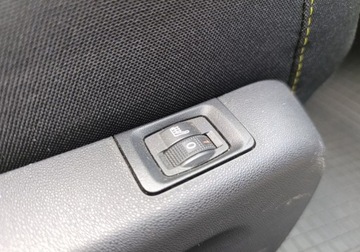 Citroen C3 III Hatchback Facelifting 1.2 PureTech 83KM 2023 Citroen C3 1.2 Benz 83KM SHINE Salon PL Serwis ASO Car Play FV23 AirBump, zdjęcie 18