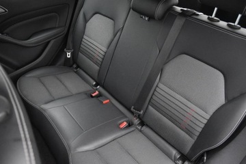 Mercedes Klasa B W246 Sports Tourer Facelifting 1.6 180 122KM 2016 Mercedes-Benz Klasa B MERCEDES B180 122KM ALU17 Automat LED WEBASTO Navi G, zdjęcie 33