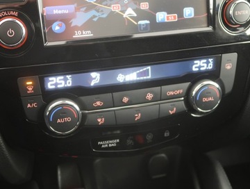 Nissan Qashqai II Crossover Facelifting 1.2 DiG-T 115KM 2018 Nissan Qashqai 1.2 DIG-T, Salon Polska, zdjęcie 11