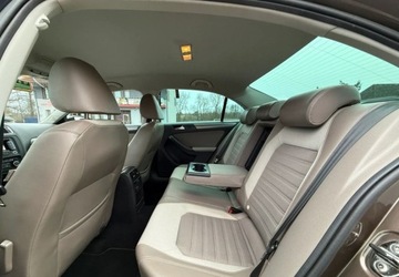 Volkswagen Jetta VI Sedan 1.4 TSI 122KM 2012 Volkswagen Jetta Volkswagen Jetta 1.4 TSI Highline Perfectline DSG 1.4, zdjęcie 21