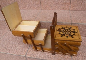 РЕЗЬБОВАЯ МАШИНА XL, деревянная, инкрустация резьбой - коробка