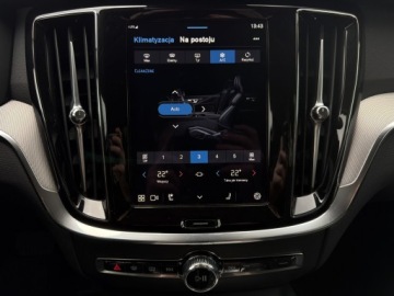 Volvo V60 II  Kombi Facelifting 2.0 B4 B 197KM 2024 Volvo V60 V60 B4 B Plus Dark Pakiet Climate Driver, zdjęcie 19