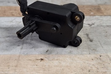 MOTOREK KRYT KOLEKTORU VOLVO XC90 I 74931G 2.9L GASOLINE 197KW 2003
