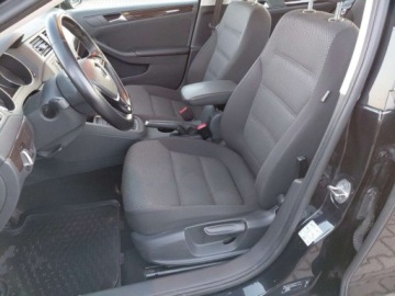 Volkswagen Jetta VI Sedan Facelifting 2.0 TDI 110KM 2016 Volkswagen Jetta Comfortline 2,0 TDI 110km Salon PL Serwis ASO FV-Mar, zdjęcie 9
