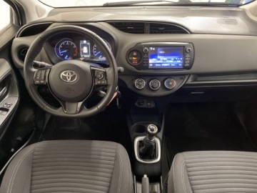Toyota Yaris III Hatchback 5d Facelifting 2017 1.5 Dual VVT-iE 111KM 2017 Toyota Yaris 1,5-Dual-VVT-iE III (2011-2019) Toyot, zdjęcie 2