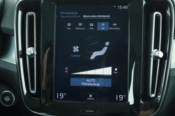 Volvo XC40 Crossover 2.0 D4 190KM 2018 Volvo XC40 D4 AWD, Salon Polska, Serwis ASO, zdjęcie 9
