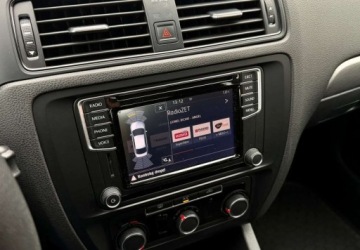 Volkswagen Jetta VI Sedan Facelifting 2.0 TDI 110KM 2016 Volkswagen Jetta Volkswagen Jetta 2.0 TDI DPF BMT Comfortline 2.0 Diesel, zdjęcie 10
