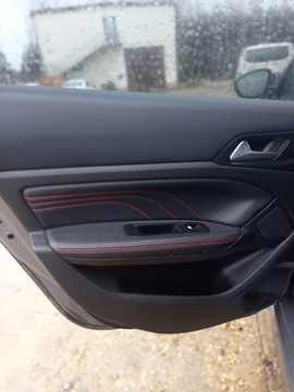 PEUGEOT 308 II T9 FACELIFT GT LINE KOMBI SW 18R SEDADLA BOKY POHOVKA